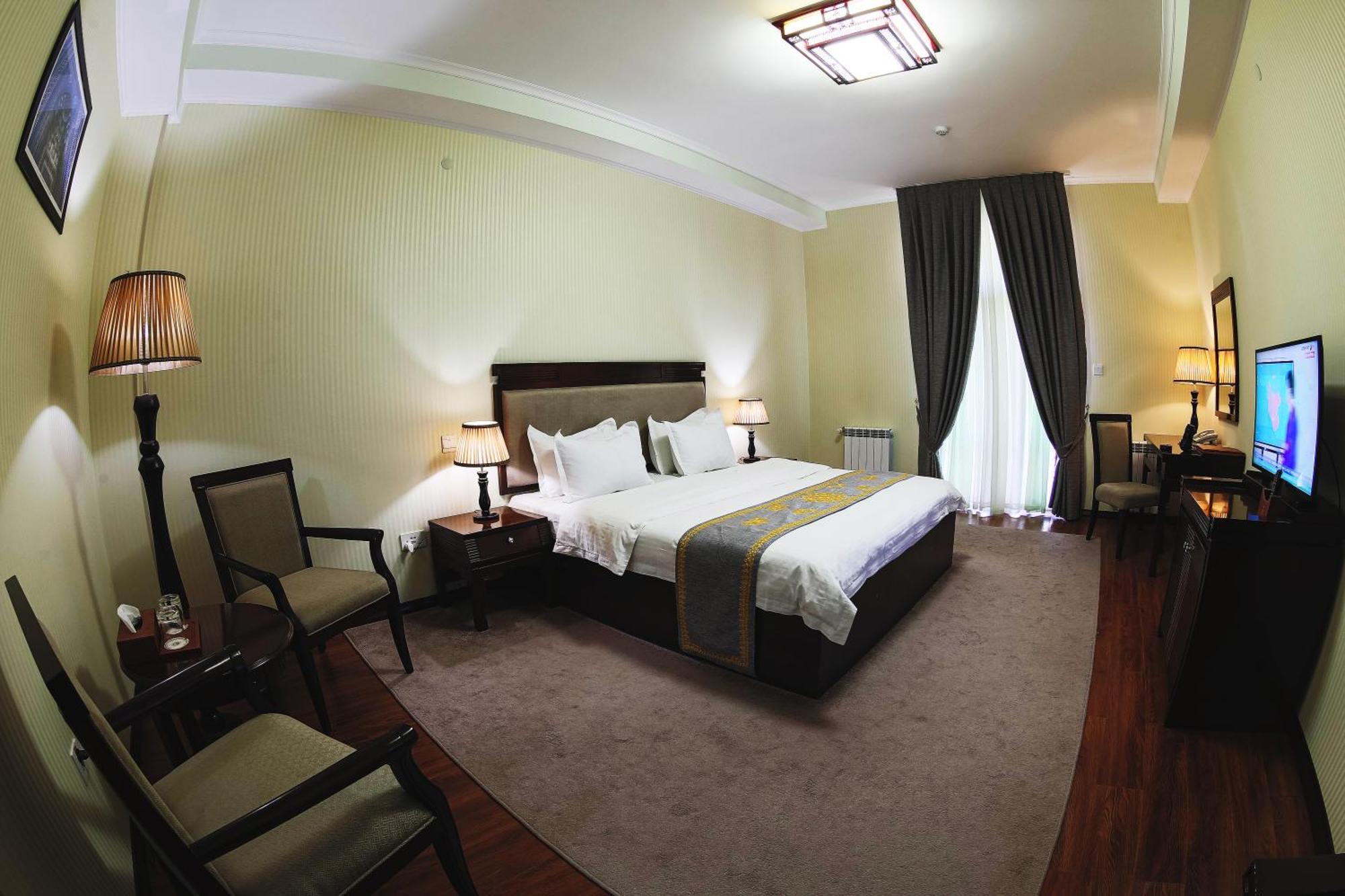 Zargaron Plaza Hotel Bukhara Bagian luar foto