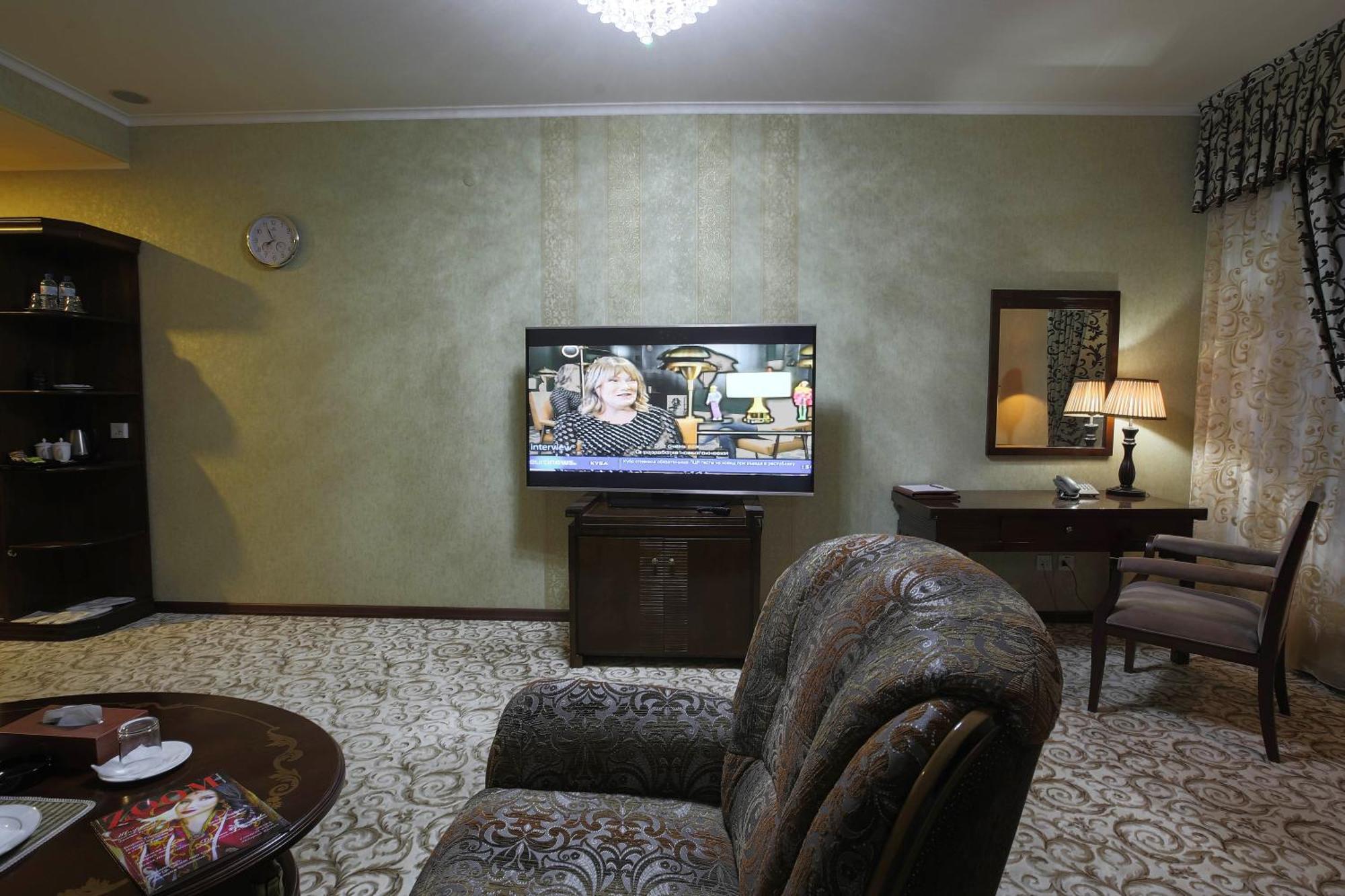Zargaron Plaza Hotel Bukhara Bagian luar foto