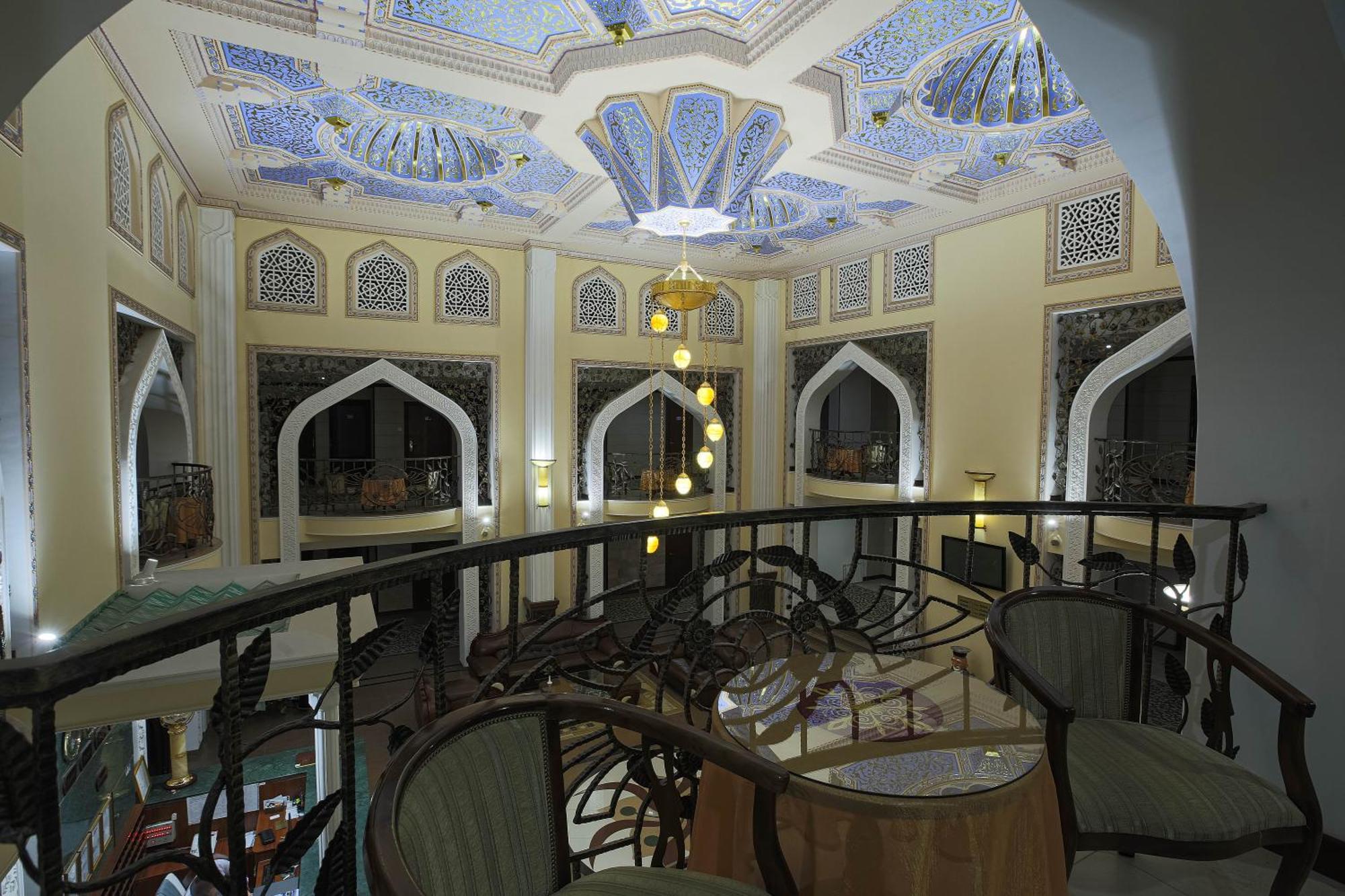 Zargaron Plaza Hotel Bukhara Bagian luar foto
