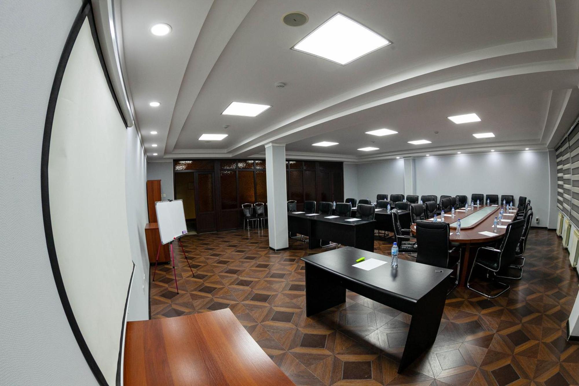 Zargaron Plaza Hotel Bukhara Bagian luar foto