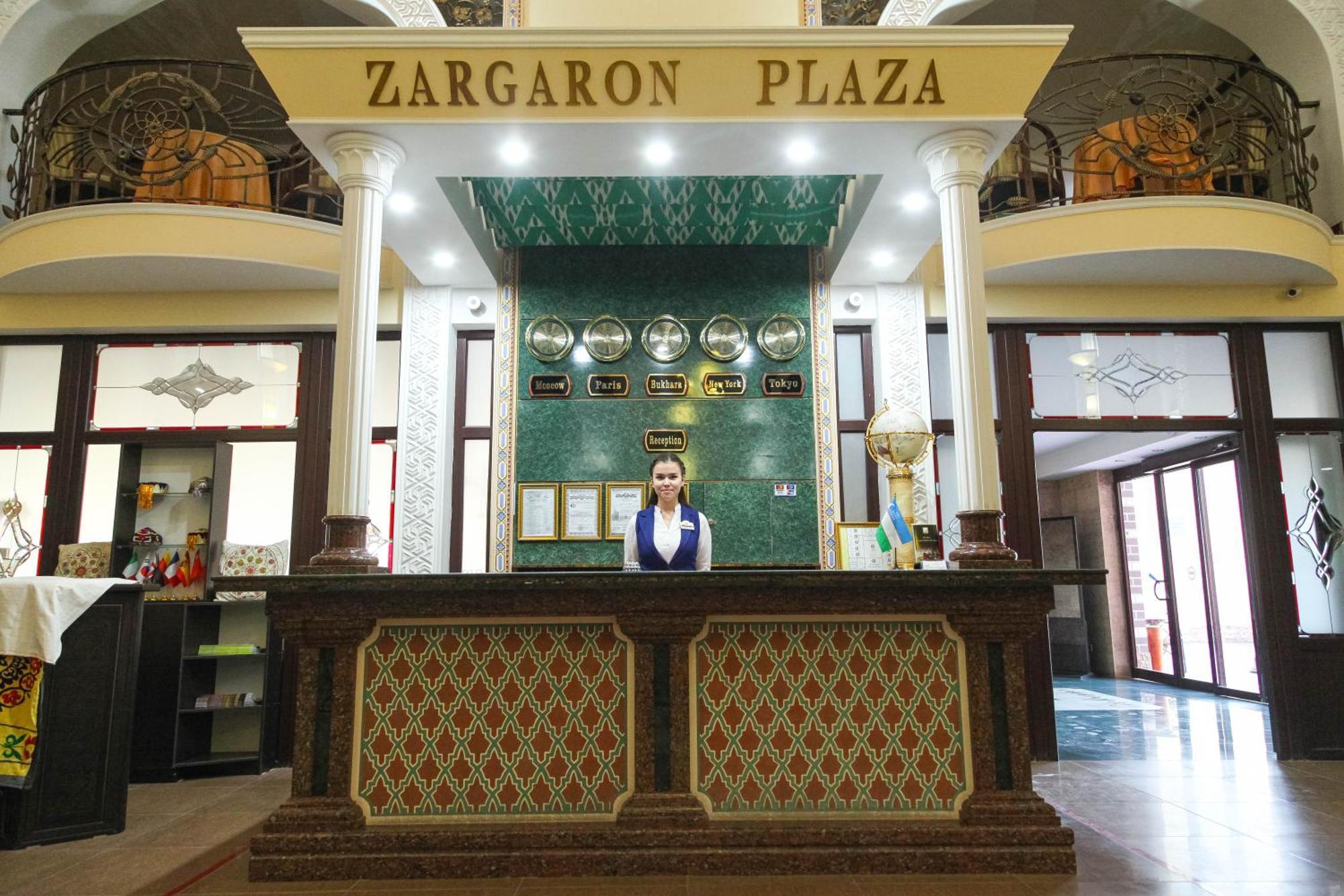 Zargaron Plaza Hotel Bukhara Bagian luar foto